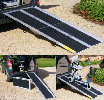 Tri-folding loading ramp STR017